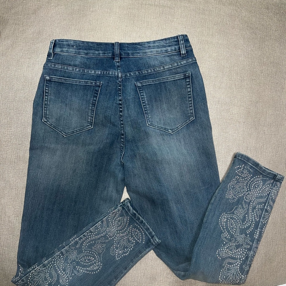 Soft Surroundings size 8 jeans embellished legs medium wash - Picture 3 of 3